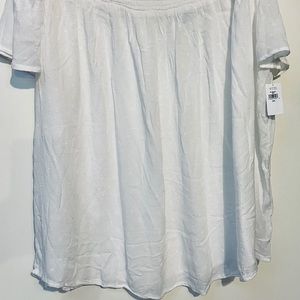 Off the shoulder Old Navy 100% rayon white top